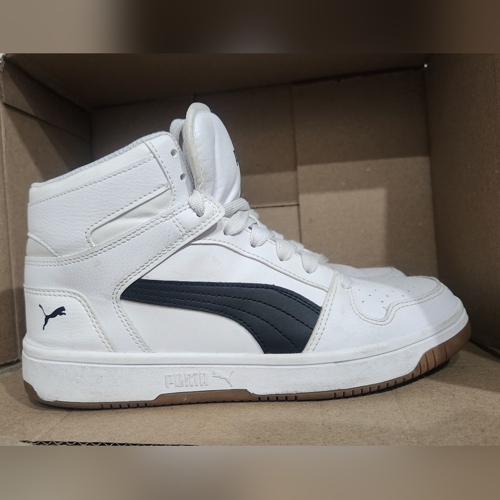 Puma Men's White and Black High-Top Sneakers